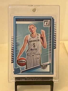Paige Bueckers 2024 Panini DONRUSS WNBA Basketball Rookie Card